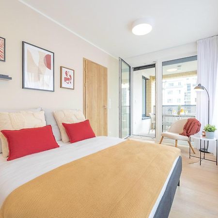 Bright 2Br - 4Th Floor, Balcony, Free Parking By Gravity Prague 아파트 외부 사진