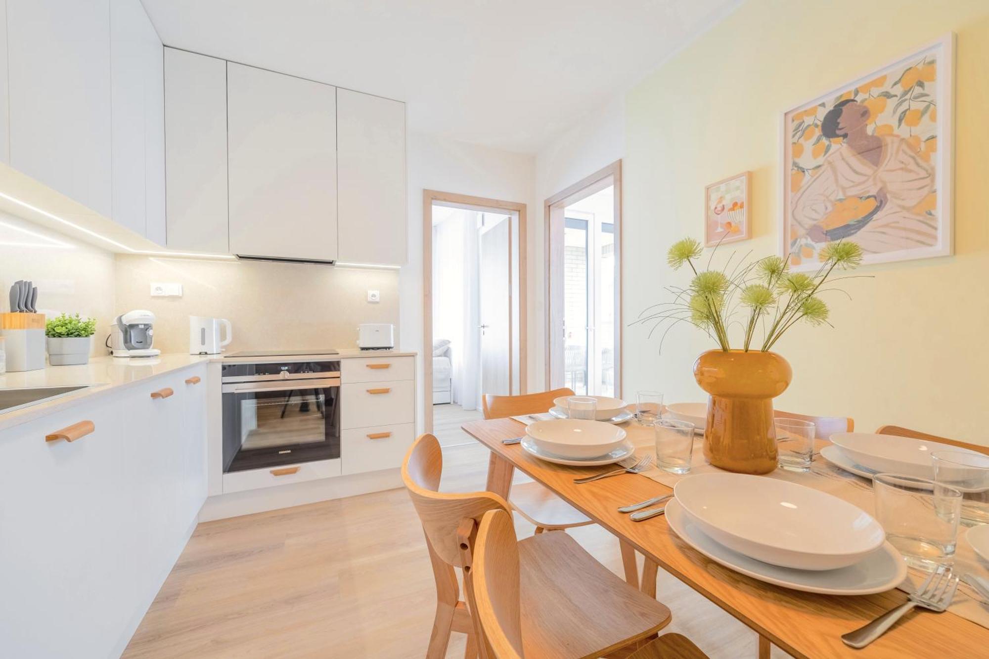 Bright 2Br - 4Th Floor, Balcony, Free Parking By Gravity Prague 아파트 외부 사진