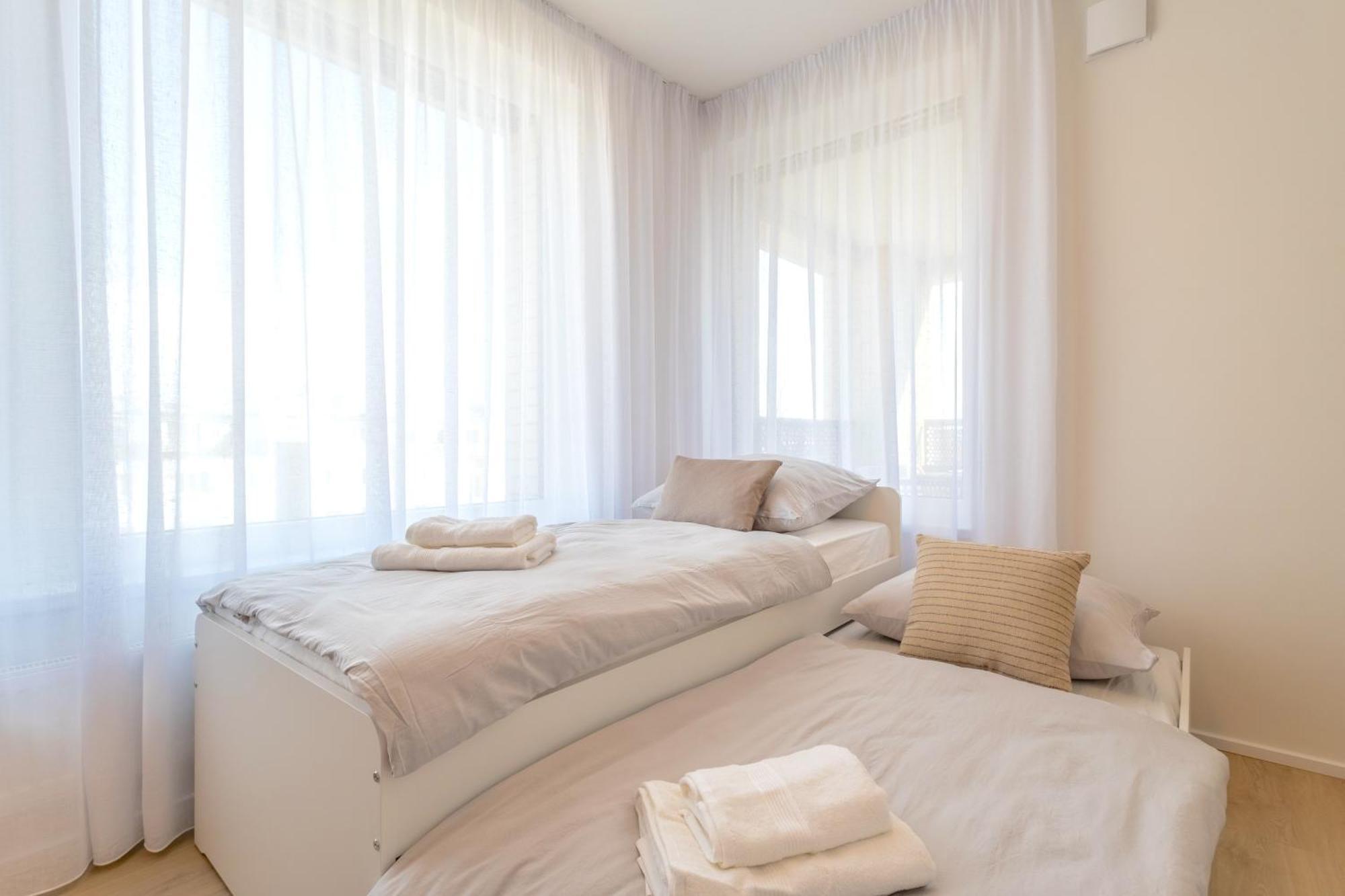 Bright 2Br - 4Th Floor, Balcony, Free Parking By Gravity Prague 아파트 외부 사진