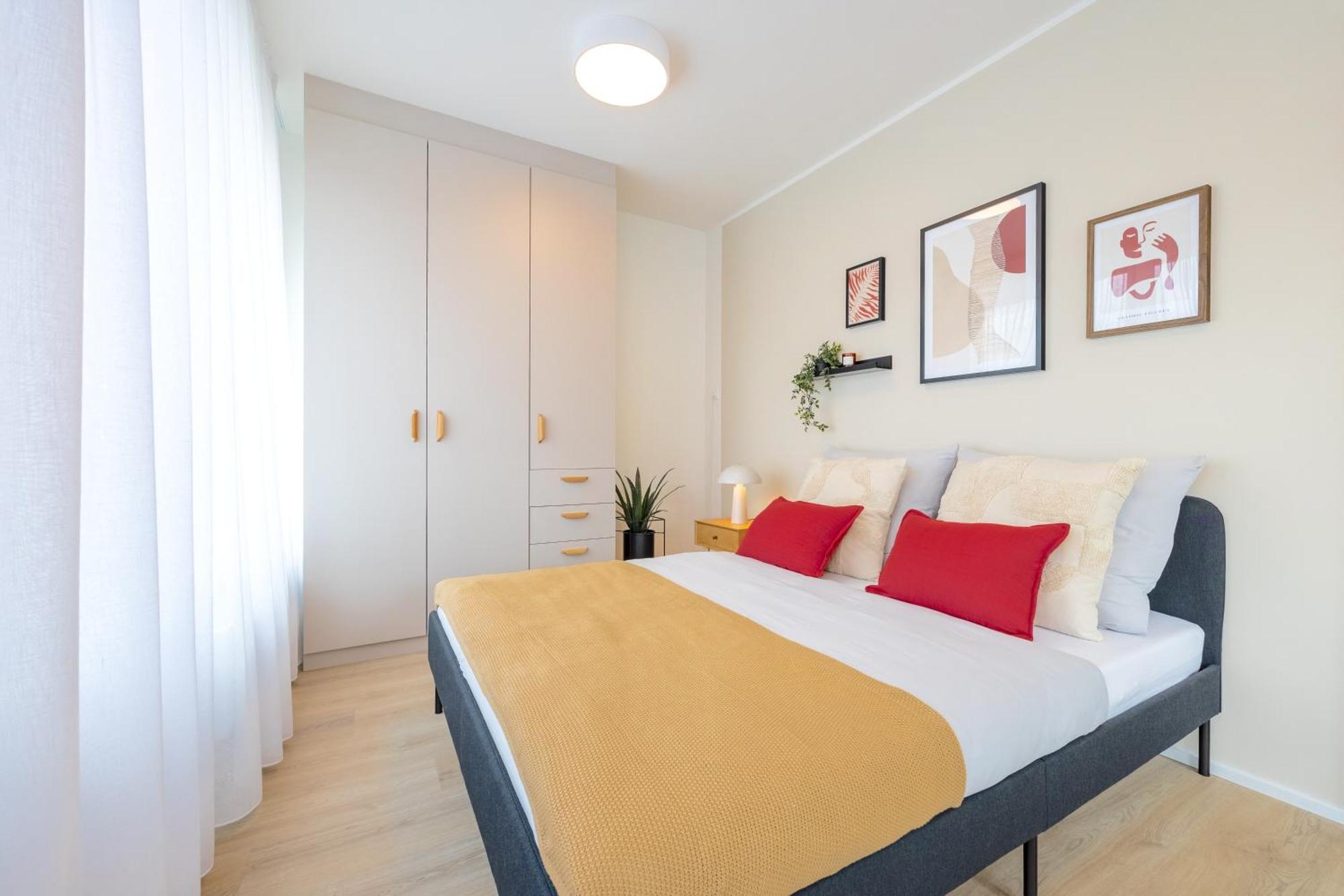 Bright 2Br - 4Th Floor, Balcony, Free Parking By Gravity Prague 아파트 외부 사진